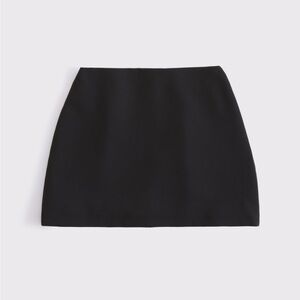 🆕 A&F Scarlett Mini Skirt